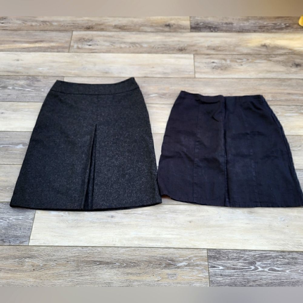 2 business skirts size 4 Gap Banana linen wool black and gray